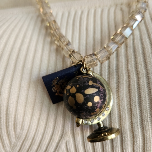 ✨️🌏Handcrafted Globe with Inset Crystals and Passport with Pages - Picture 10 of 16